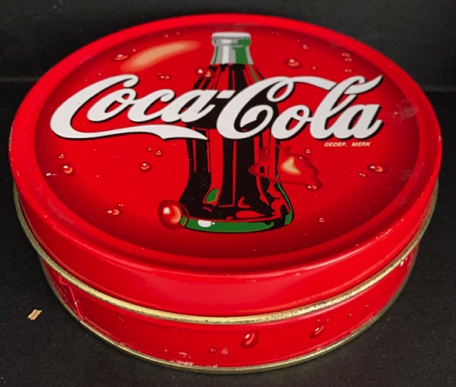 7176-1 € 5,00 coca cola 5 onderzetters in ijzeren blikje afb. fles.jpeg